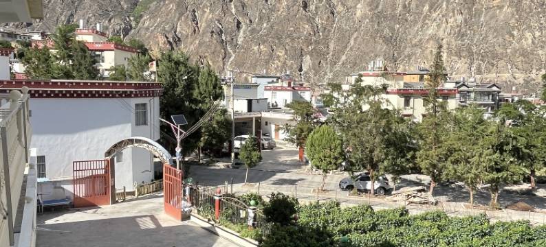 德钦藏东聚龙酒店图片