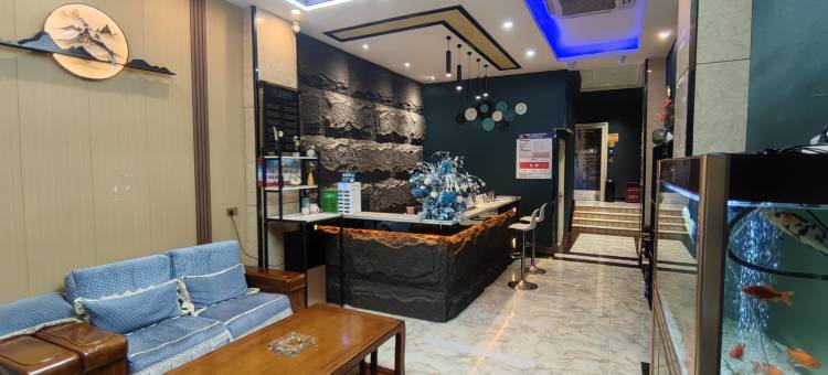 威艾酒店(镇雄街心花园店)图片
