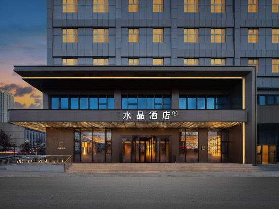 乌鲁木齐高铁站南广场桔子水晶酒店
