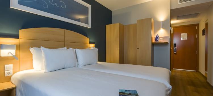 马德里阿尔卡拉德埃纳雷斯康铂酒店(Travelodge Madrid Alcala de Henares)图片