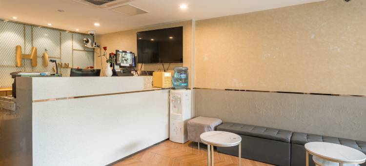 云季酒店(上海静安寺昌平路地铁站店)图片