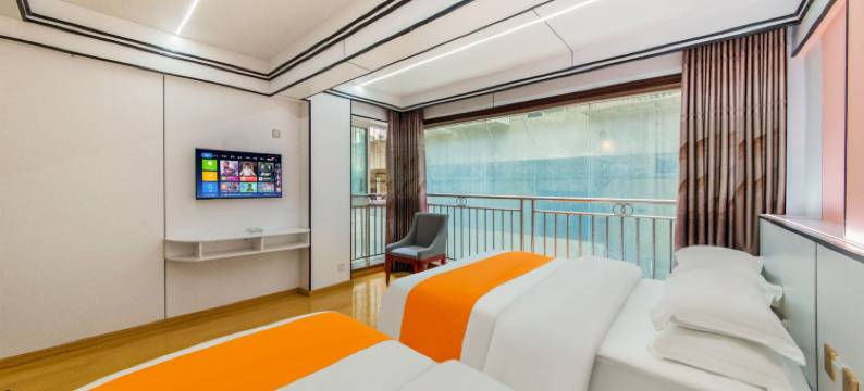 康定清水河畔民宿图片