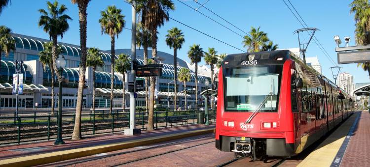 圣地亚哥市中心The Little Italy酒店(Courtyard by Marriott San Diego Downtown Little Italy)图片