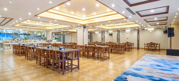 三鑫黄圃国际会展中心酒店(南头城轨站店)图片
