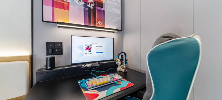 网鱼电竞酒店(上海宝山通河新村地铁站店)图片