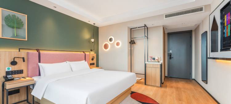 四季华桐酒店(桐庐市中心广场店)图片