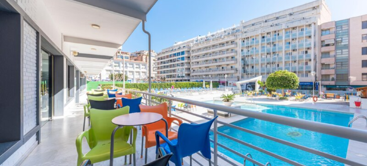 奥罗港口景观酒店(Port Vista Oro)图片