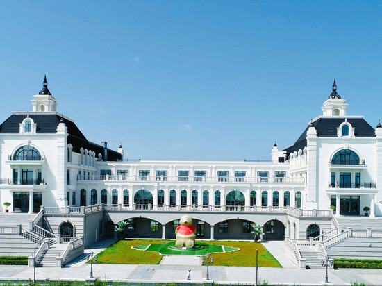 泰来白鹭湖红酒温泉康养度假小镇酒店