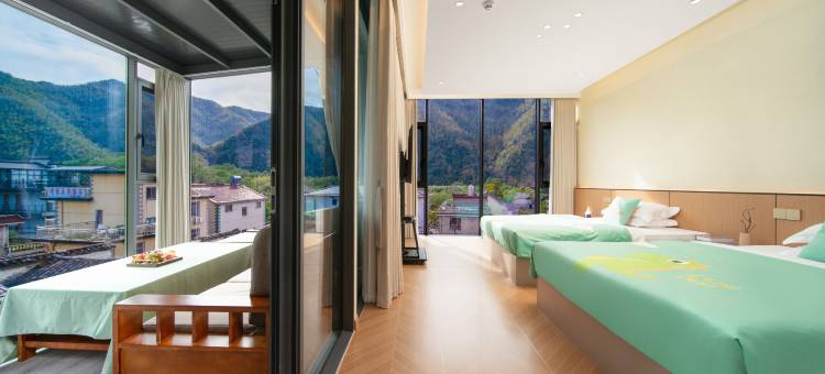 金谷春・溪畔环山・StarryNight・草坪美宿(皖南川藏线月亮湾景区店)图片