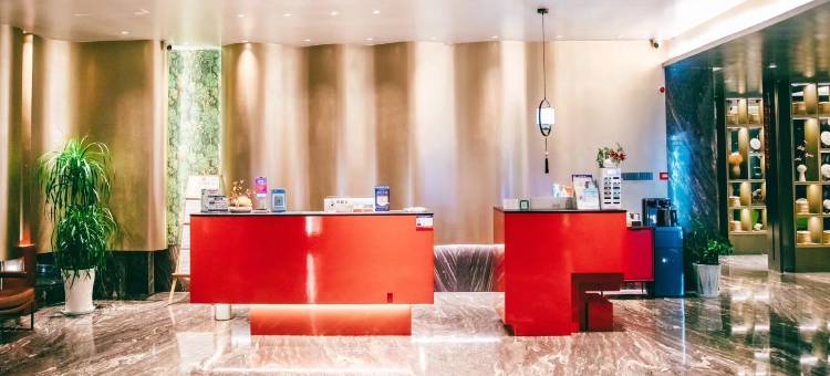 勐腊曦月星文旅酒店图片