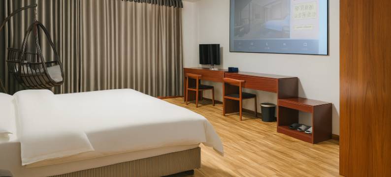 成都骄子酒店(百草路地铁站店)图片