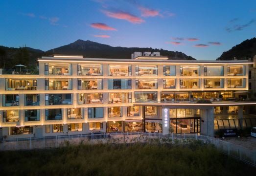 花筑·岚溪度假酒店外景图