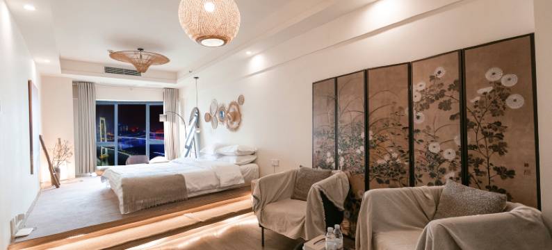 云朵江景民宿(重庆解放碑十八梯店)图片