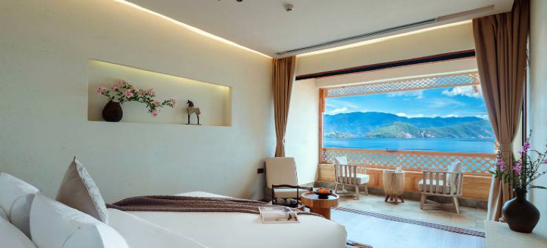 泸沽湖沽涛源筑全湖景亲水度假民宿图片