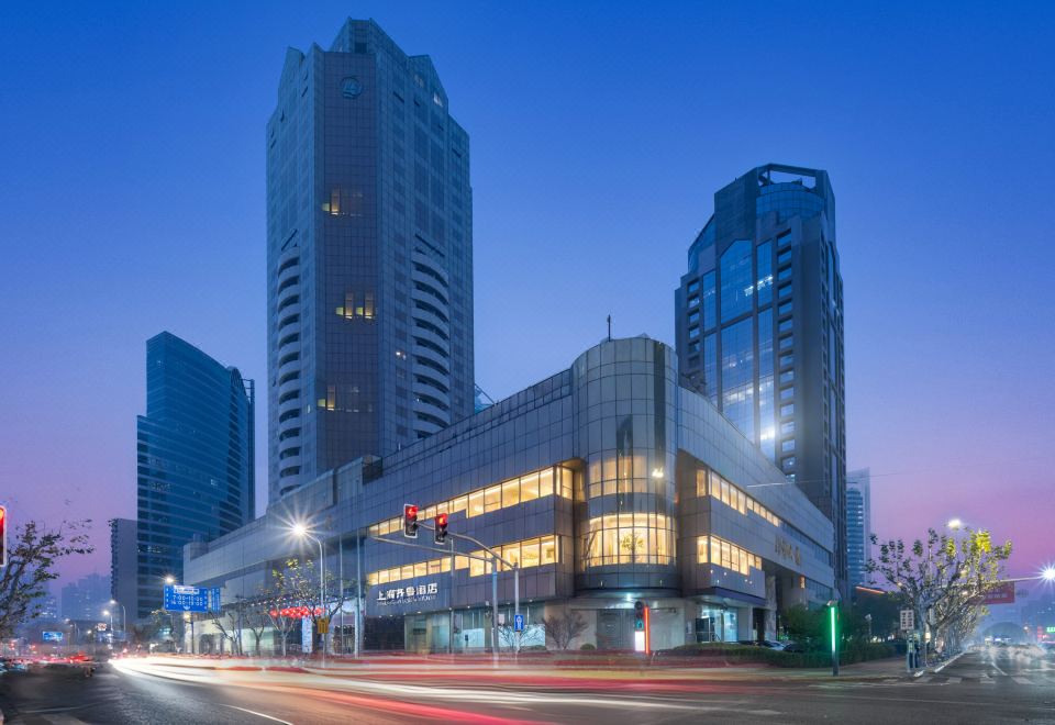 Courtyard by Marriott Shanghai-Pudong Over view