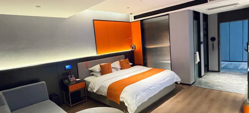 R ROYALSS HOTEL(昆玉站店)图片