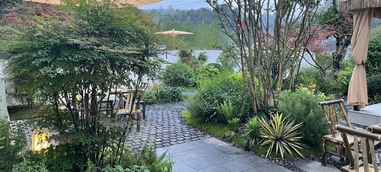 梵净山见山云筑民宿(景区东门店)图片