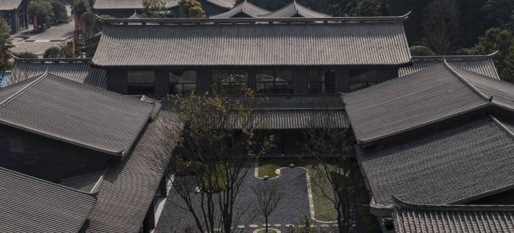 南甸伴山温泉酒店图片