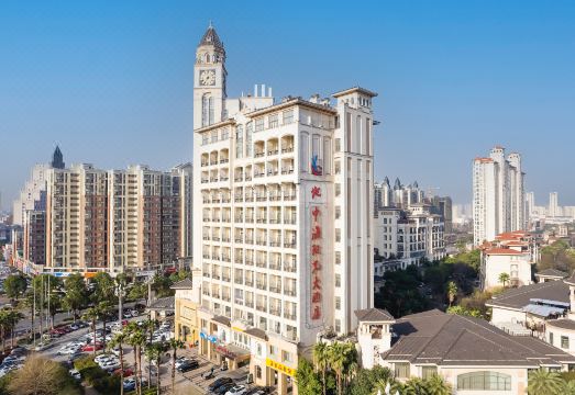 地中海阳光大酒店（南昌红谷滩学府大道地铁站店）外景图