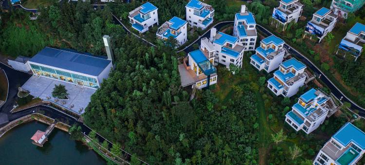 莫干山高山森林探险乐园·悬泳诗莉莉酒店图片
