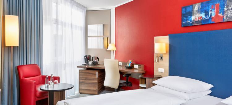 科隆布吕尔H +酒店(H+ Hotel Koeln-Bruehl)图片