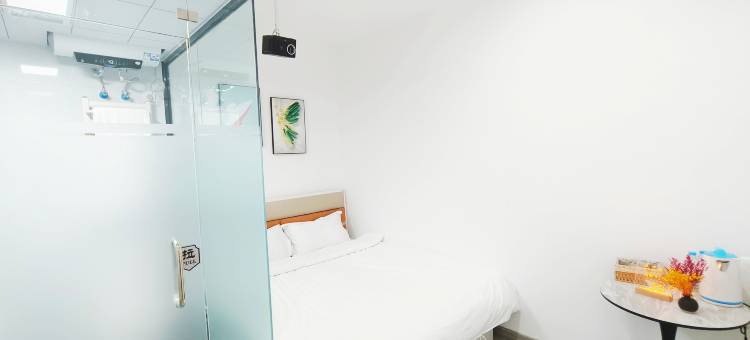 云柒民宿(江北大学城地铁站店)图片