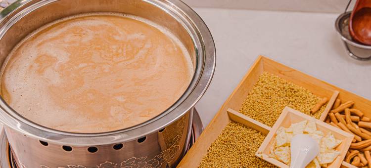 呼和浩特卓尔酒店(呼和浩特火车站海亮广场店)图片