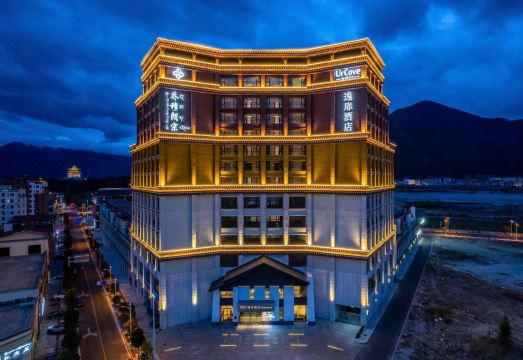 林芝乔穆朗宗逸扉酒店外景图