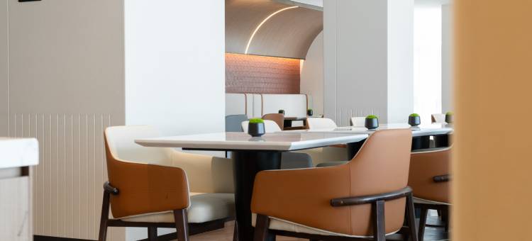 莆田文献东路玉湖亚朵酒店图片