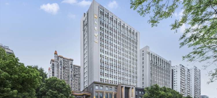 白鹭酒店(长沙南站圭塘地铁站店)图片