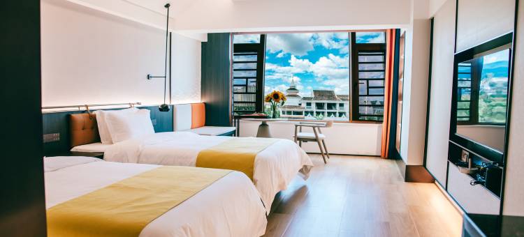 勐腊曦月星文旅酒店图片