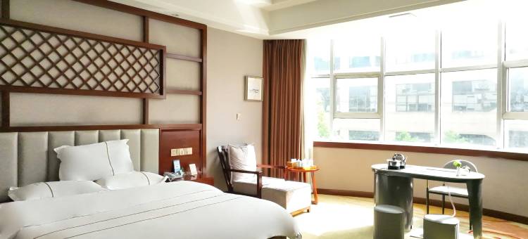 云县·金汇源NewChinesestylefamily城市行政酒店(客运站店)图片