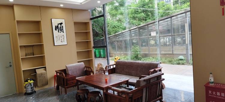 昆明艾朵酒店(富康城购物中心店)图片