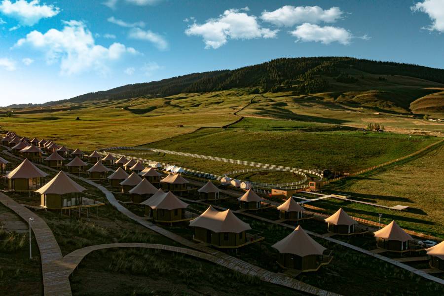 喀拉峻無垠之境野奢營地酒店