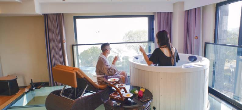 苏州清风明月大酒店(吴中区尹山湖店)图片