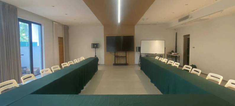 万澳庭院后瀛野奢民宿(临潼店)图片