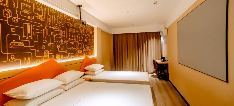 IU酒店(张掖高铁西站河西学院店)图片