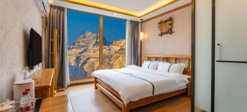 山栖小舍精品民宿(海螺沟冰川森林公园游客中心店)图片