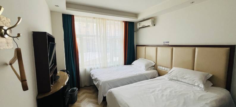 乌鲁木齐华尔云艺术酒店(王家梁地铁站店)图片