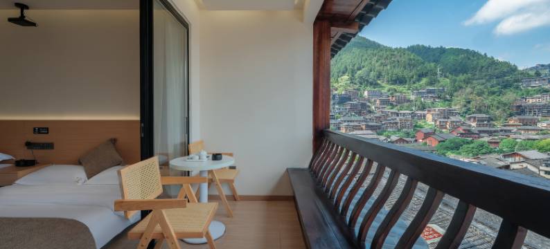 山与山寻全景民宿(西江千户苗寨东引观景台苗族博物馆店)图片