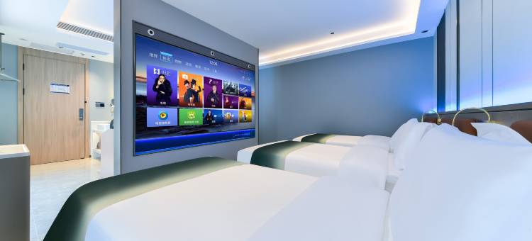 叶与晨电竞电影酒店(火车站槐安东路店)图片