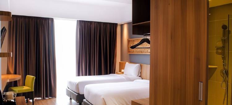 Ayola First Point Hotel图片
