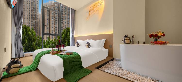 龙猫精灵酒店(成都太古里春熙路步行街店)图片