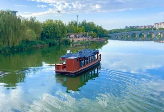 Akesu State Guest House Hotel Overview