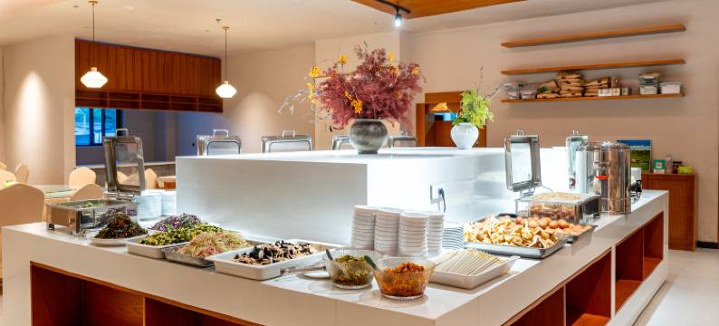 龙庭大酒店(那拉提旅游风景区店)图片