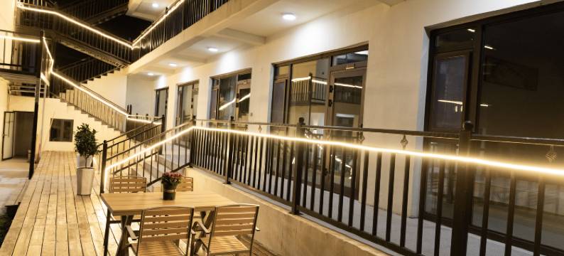 自然接触民宿(那拉提景区店)图片