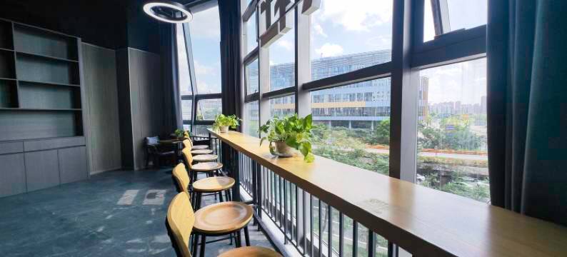 见山旅社(成都东站西广场店)图片