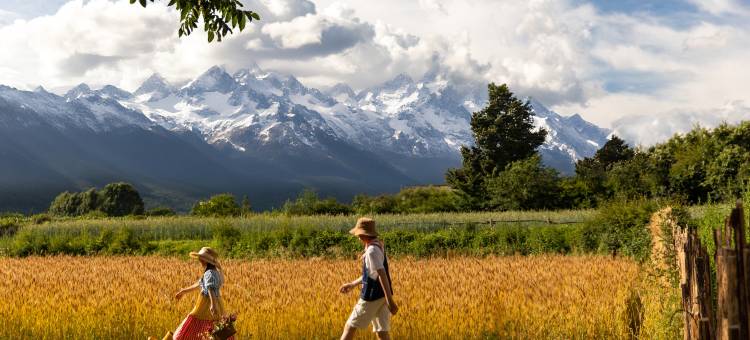 椿山雪・日照金山・田园牧场度假酒店Mountain Spring(白沙古镇店)图片