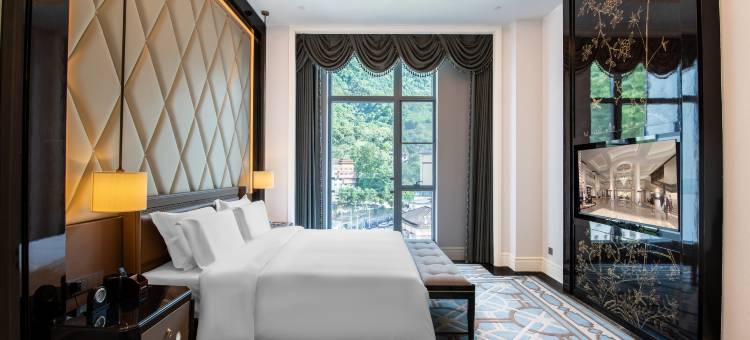 墨脱紫韵春天酒店(莲花公园店)图片