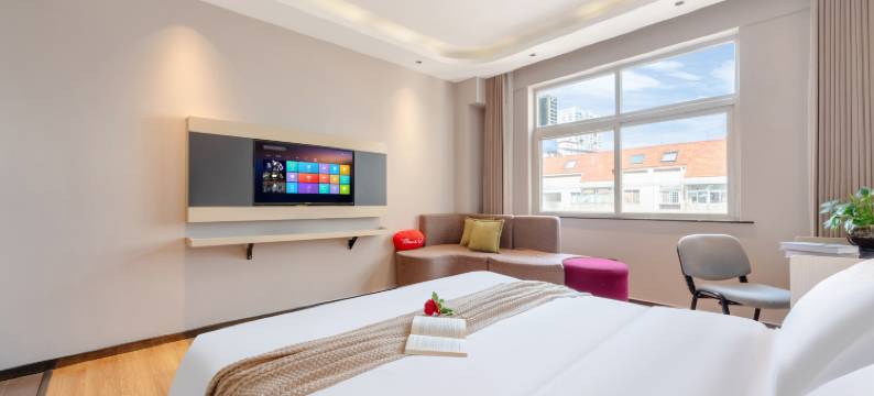 亿嘉林航酒店(昆明老街翠湖公园店)图片